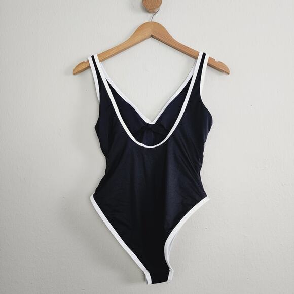 NWT Aqua 1/4 Placket Light Support Black White One-Piece Swimsuit - Picture 7 of 10
